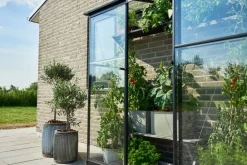 Halls Drivhus Qube Lean-to 26 hærdet glas - sort| Vægdrivhuse