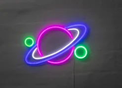 BRIGHT DESIGN Neonskilt Planet H. 28 x B. 40 cm| Indendørs Væglamper