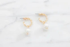 Øreringe snoet hoop med perle - guld| Smykker & Hårpynt
