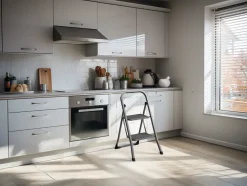 Sjöbo Home SJÖBO HOMEKøkkenstige 2-trin stål| Stiger Og Stilladser